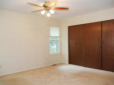 Bedroom - 472 Chamberlin Dr, Manchester, MO 63021 photo 1 of 3