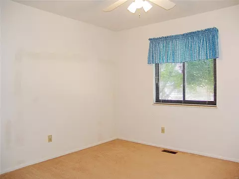 Bedroom - 472 Chamberlin Dr, Manchester, MO 63021 photo 2 of 3