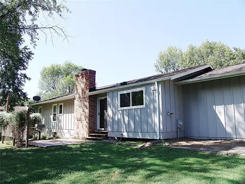 Exterior - 472 Chamberlin Dr, Manchester, MO 63021 photo 6 of 8