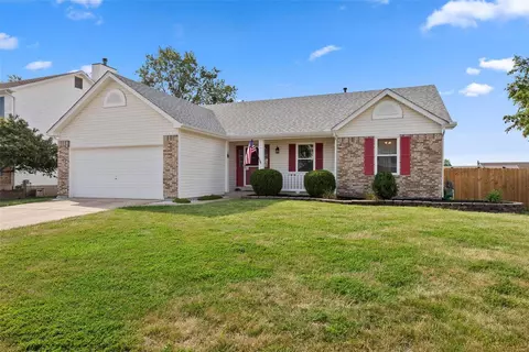 1454 Chambers Dr, O'fallon, MO 63366 photo 2