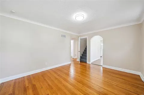 300 Coppinger Dr, Saint Louis, MO 63135 photo 5
