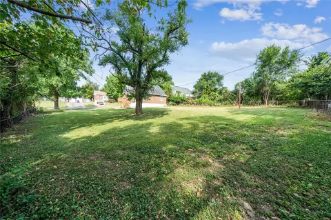 300 Coppinger Dr, Saint Louis, MO 63135 photo 20