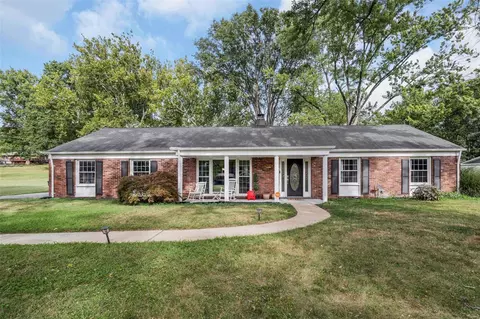 70 Grand Circle Dr, Maryland Heights, MO 63043
