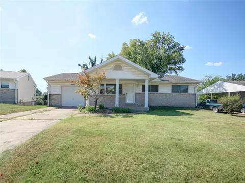 10606 Lochness Pl, Saint Louis, MO 63114