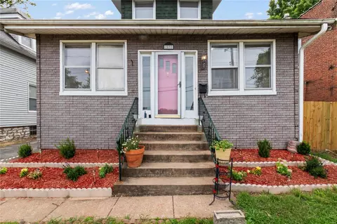 2038 Mclaran Ave, Saint Louis, MO 63136
