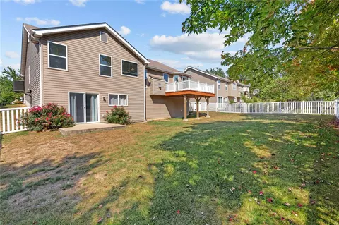 Exterior - 302 Graywynd Ct, Lake Saint Louis, MO 63367 photo 4 of 6