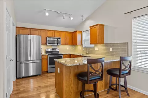 Kitchen - 302 Graywynd Ct, Lake Saint Louis, MO 63367 photo 1 of 3