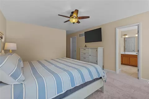 Bedroom - 302 Graywynd Ct, Lake Saint Louis, MO 63367 photo 2 of 4