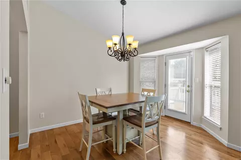 Dining - 302 Graywynd Ct, Lake Saint Louis, MO 63367 photo 1 of 2