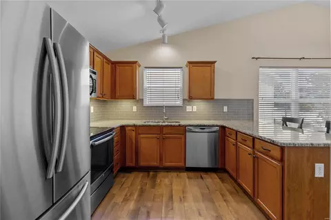 Kitchen - 302 Graywynd Ct, Lake Saint Louis, MO 63367 photo 3 of 3