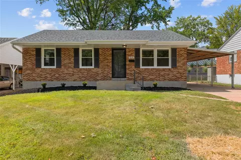9543 Hale Dr, Saint Louis, MO 63123