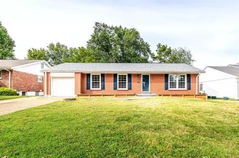 6011 Savio Dr, Saint Louis, MO 63123