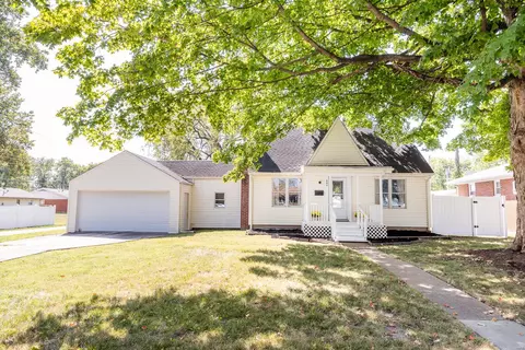 605 E Jefferson St, O'fallon, IL 62269 photo 1