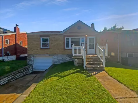 649 Bellsworth Dr, Saint Louis, MO 63125