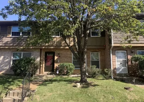 8709 Santa Bella Dr, Hazelwood, MO 63042