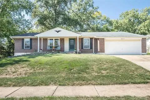 5611 Mcilroy Ct, Saint Louis, MO 63128