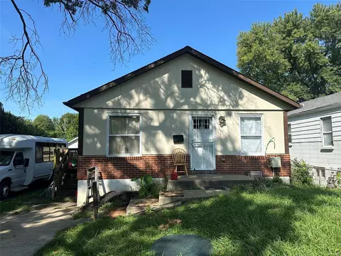 10053 Monarch Dr, Saint Louis, MO 63136