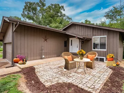 1204 Sandstone Ter, Lake Saint Louis, MO 63367
