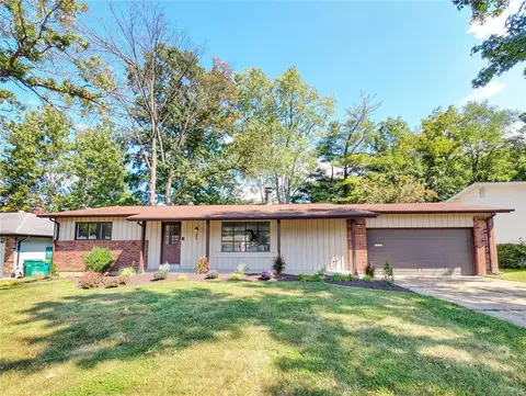 1890 Pyrenees Dr, Florissant, MO 63033