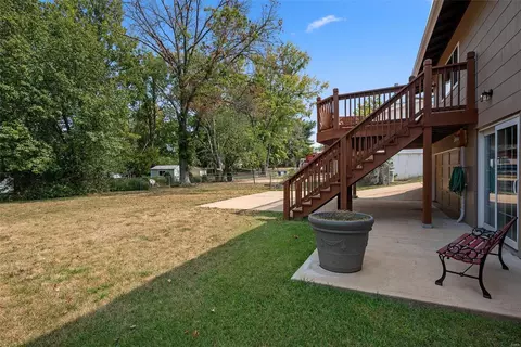 837 Forest Village Dr, Ballwin, MO 63021 photo 32