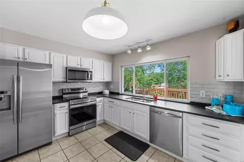 837 Forest Village Dr, Ballwin, MO 63021 photo 9