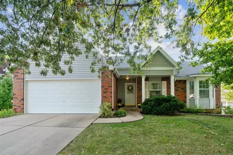335 Misty Valley Dr, Saint Peters, MO 63376
