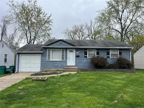 9348 Laramie Dr, Saint Louis, MO 63137