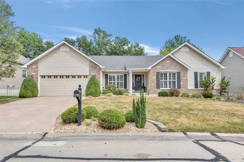 228 Jacobs Way Dr, Saint Peters, MO 63376