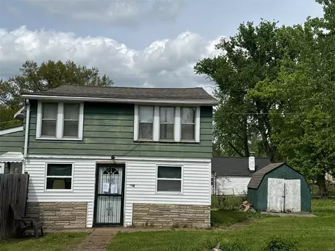 7305 Albright Ave, Jennings, MO 63136