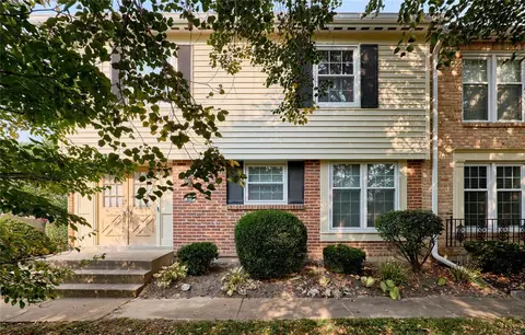 820 Coalport Dr #58, Saint Louis, MO 63141