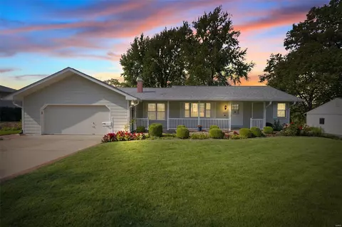 1541 Grant Ridge Ln, Saint Louis, MO 63126