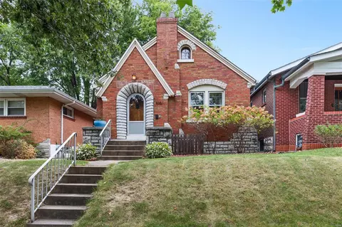 4351 Holly Hills Blvd, Saint Louis, MO 63116