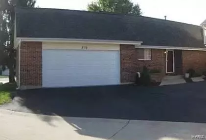 302 Crown Colony Ct #A, Saint Peters, MO 63376