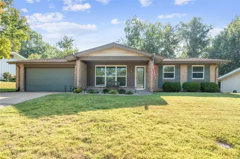 Exterior - 814 Parkfield Ter, Manchester, MO 63021 photo 4 of 5