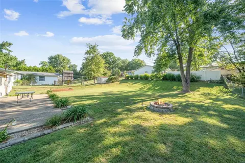 Exterior - 814 Parkfield Ter, Manchester, MO 63021 photo 3 of 5
