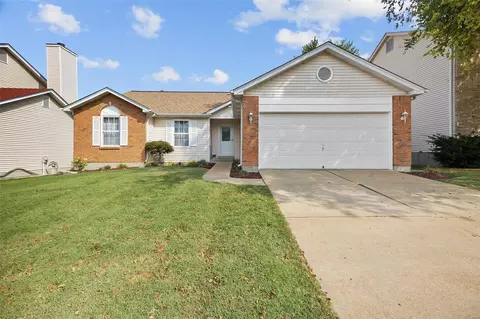 10217 Carriage Crossing Place Dr, Saint Louis, MO 63123