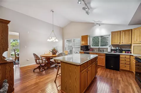 539 Ironwood Dr, O'fallon, MO 63368 photo 7