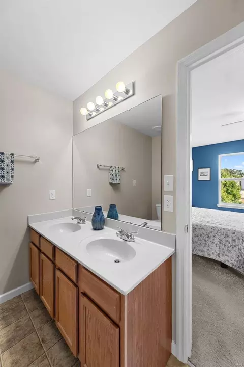 Bath - 804 Wayland Dr, O'fallon, MO 63366 photo 2 of 4