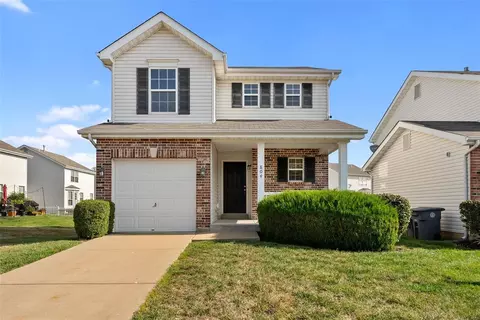Exterior - 804 Wayland Dr, O'fallon, MO 63366 photo 2 of 4