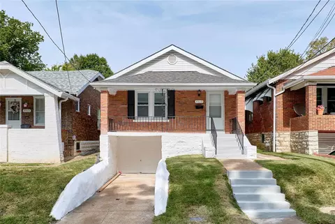 3515 Colonial Ave, Saint Louis, MO 63121