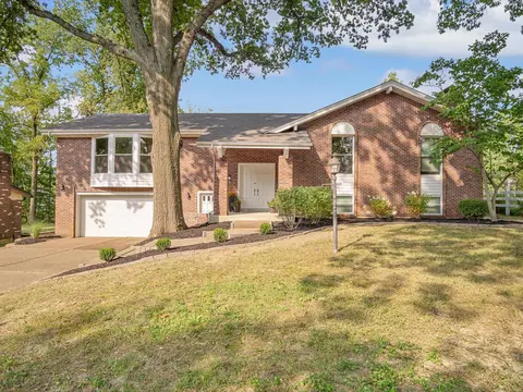 9122 Pardee Spur, Saint Louis, MO 63126