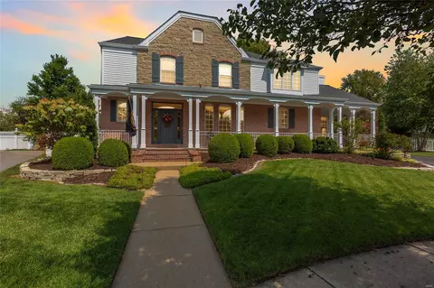 365 David Harrison Ln, Ballwin, MO 63021