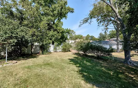 109 Clear Meadows Dr, Ballwin, MO 63011 photo 31