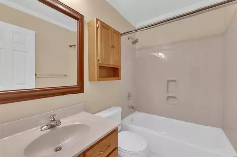 Bath - 12 Cochise Ct, O'fallon, MO 63366 photo 2 of 2