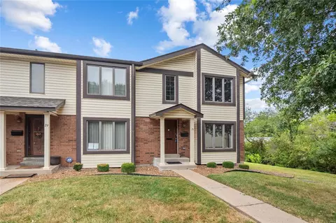 31 New Hope Ct, Florissant, MO 63033