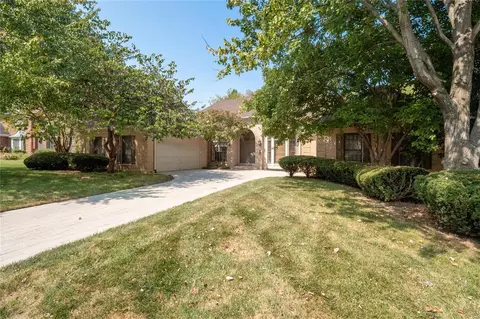 739 Havenwood Circle Dr, Warson Woods, MO 63122