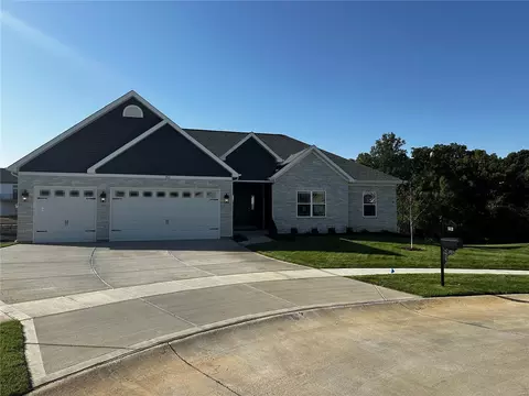 512 Spruce Hollow Ct, Wentzville, MO 63385