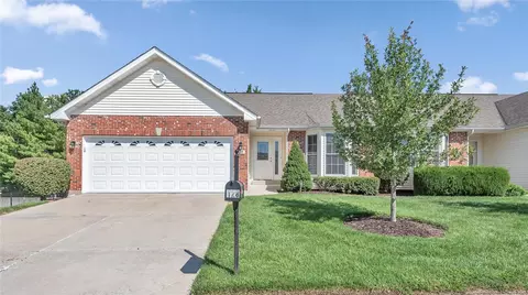 128 Westgate Dr, Saint Peters, MO 63376