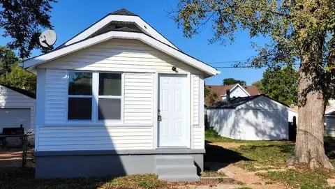 131 E Felton Ave, Saint Louis, MO 63125