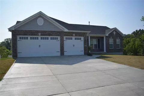 230 Schuman Dr, O'fallon, MO 63366